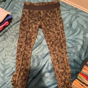 Lululemon camo full length leggings